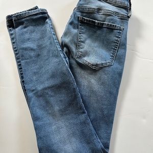 SO Ultimate jegging high rise size 0/24 medium wash
